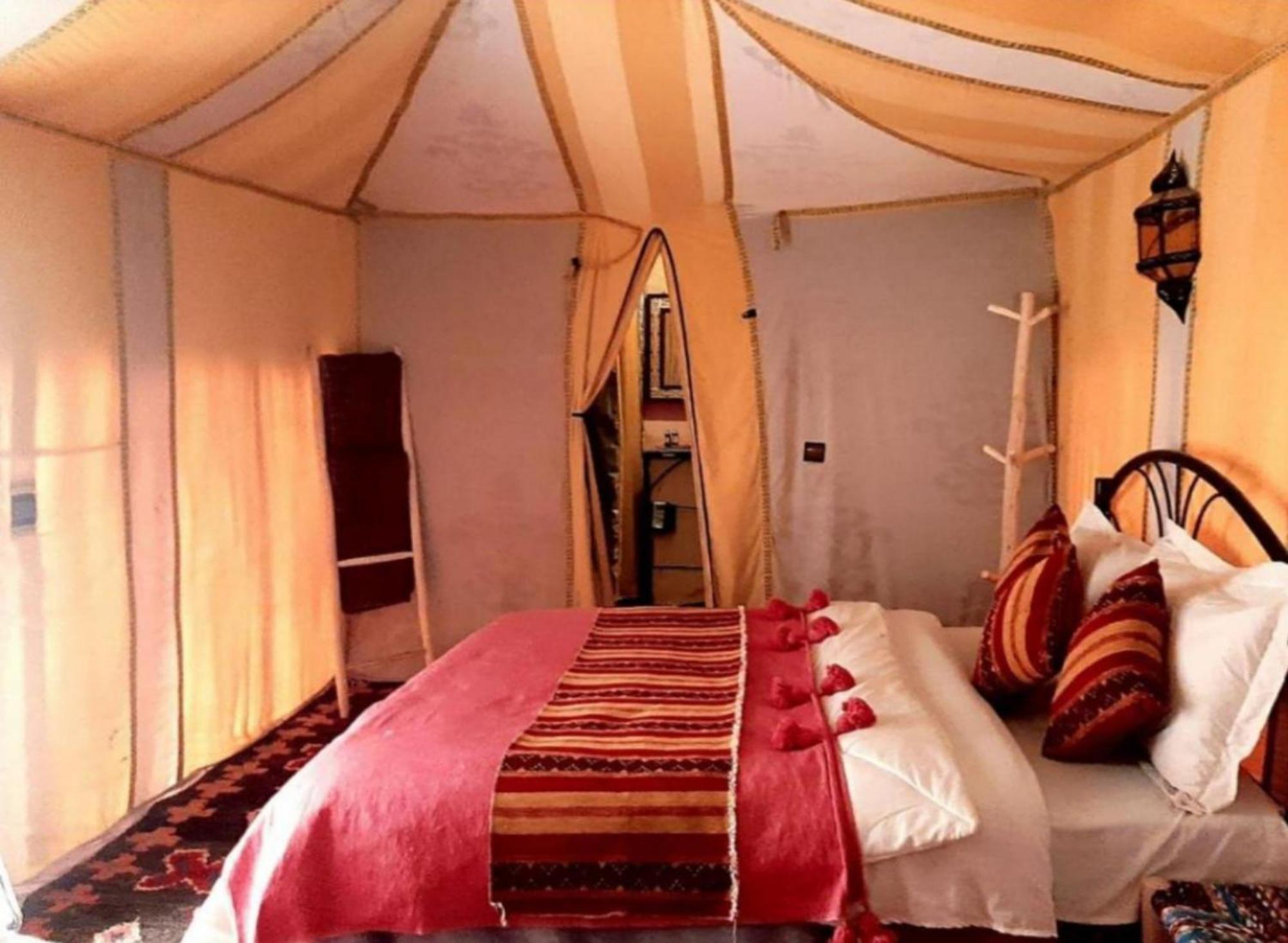 메르주가 Luxury Bedouin Camp B&B 외부 사진